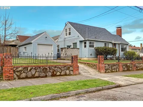 5947 NE 14th Avenue Portland OR 97211