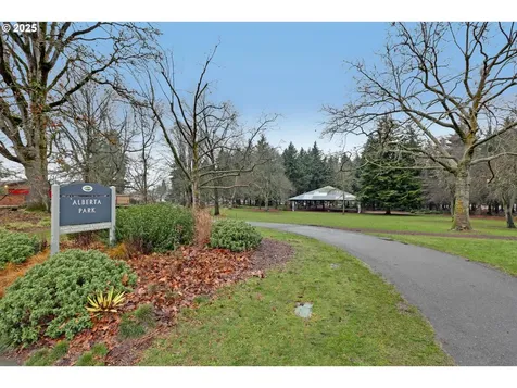 5947 NE 14th Avenue Portland OR 97211