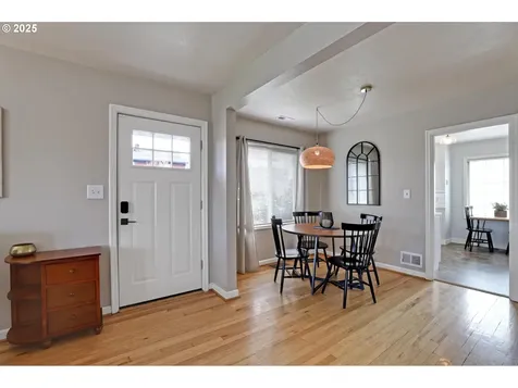 5947 NE 14th Avenue Portland OR 97211