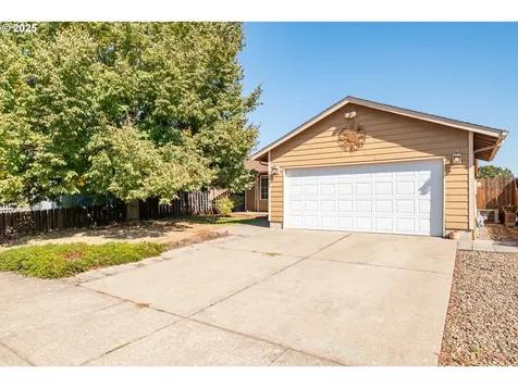 1019 S 10th Street Lebanon OR 97355