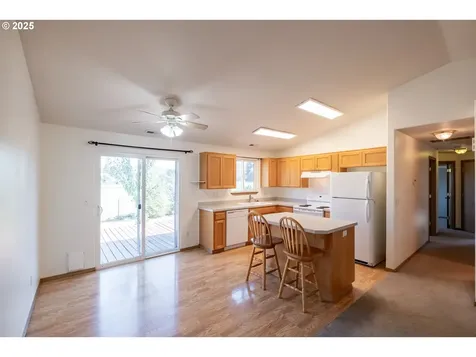 1019 S 10th Street Lebanon OR 97355