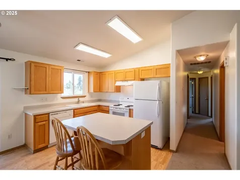 1019 S 10th Street Lebanon OR 97355