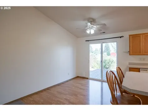 1019 S 10th Street Lebanon OR 97355