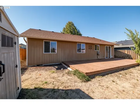 1019 S 10th Street Lebanon OR 97355