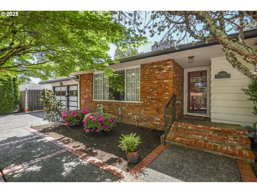 14414 NE Schuyler Street Portland OR 97230