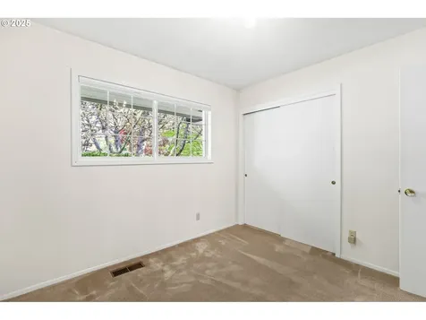 14414 NE Schuyler Street Portland OR 97230