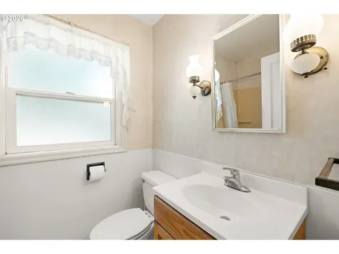 11209 SE Pine Court Portland OR 97216