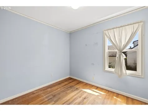 11209 SE Pine Court Portland OR 97216