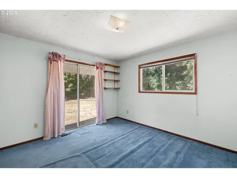11209 SE Pine Court Portland OR 97216