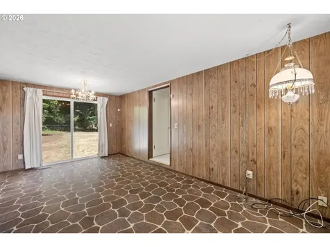11209 SE Pine Court Portland OR 97216