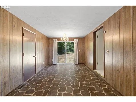 11209 SE Pine Court Portland OR 97216