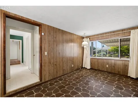 11209 SE Pine Court Portland OR 97216