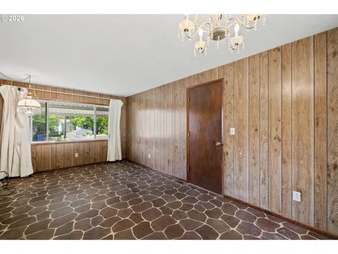11209 SE Pine Court Portland OR 97216