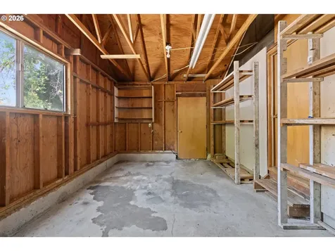11209 SE Pine Court Portland OR 97216