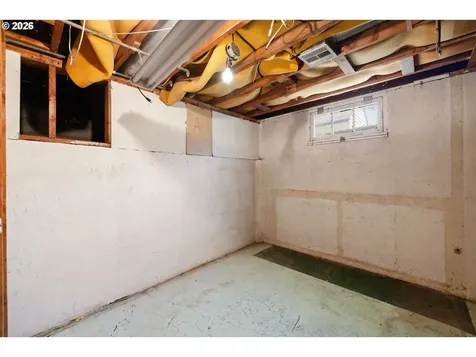 11209 SE Pine Court Portland OR 97216
