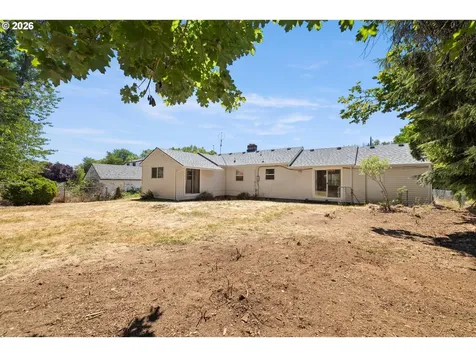 11209 SE Pine Court Portland OR 97216