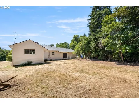 11209 SE Pine Court Portland OR 97216