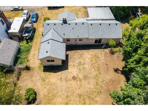 11209 SE Pine Court Portland OR 97216