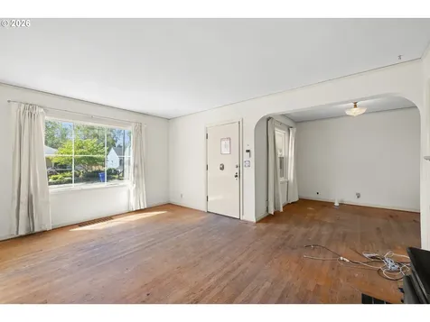 11209 SE Pine Court Portland OR 97216