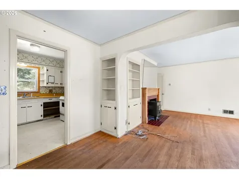 11209 SE Pine Court Portland OR 97216