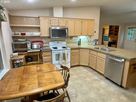 21191 E Country Club Road Brightwood OR 97011