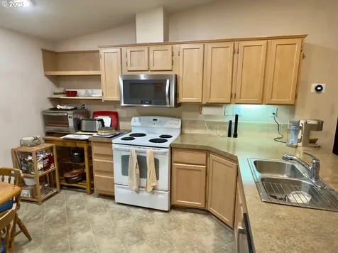 21191 E Country Club Road Brightwood OR 97011