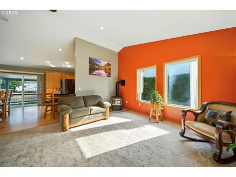257 W Lincoln Street Athena OR 97813