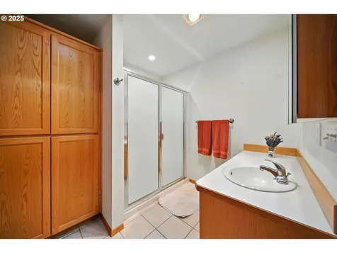 257 W Lincoln Street Athena OR 97813