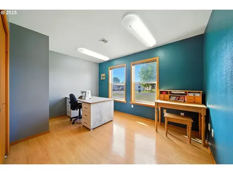 257 W Lincoln Street Athena OR 97813