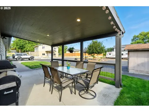 257 W Lincoln Street Athena OR 97813