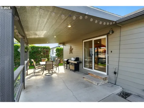 257 W Lincoln Street Athena OR 97813