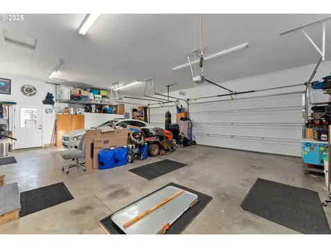124 Old Barn Court Roseburg OR 97471
