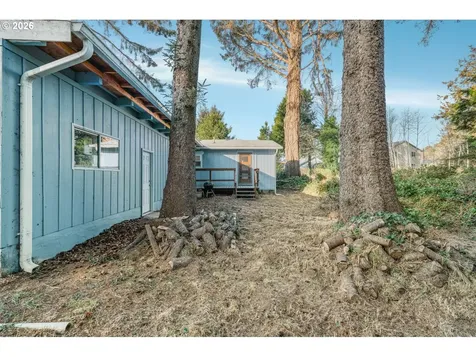 1705 NW 22nd Street Lincoln City OR 97367