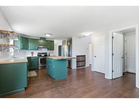 728 E Heritage Loop La Center WA 98629