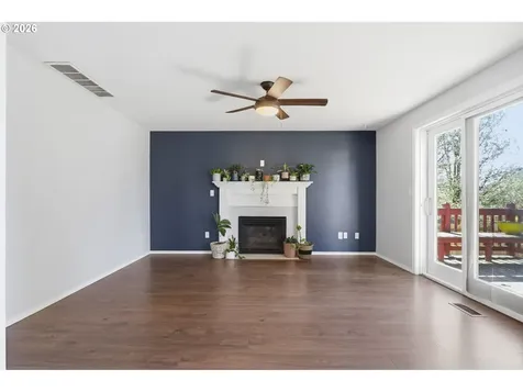 728 E Heritage Loop La Center WA 98629