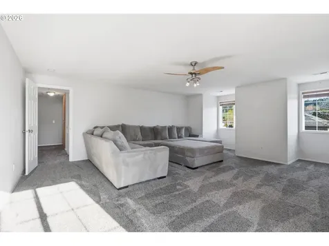 728 E Heritage Loop La Center WA 98629