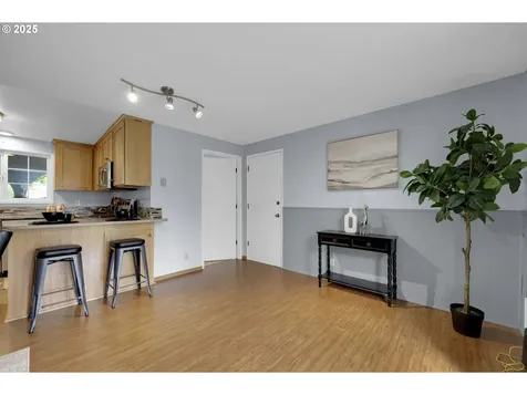 541 Pinedale Avenue Springfield OR 97477