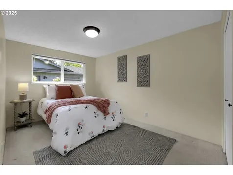 541 Pinedale Avenue Springfield OR 97477