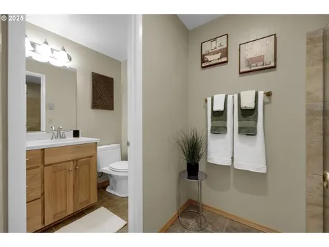 541 Pinedale Avenue Springfield OR 97477