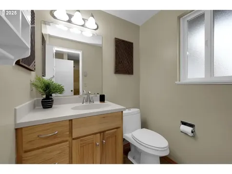 541 Pinedale Avenue Springfield OR 97477