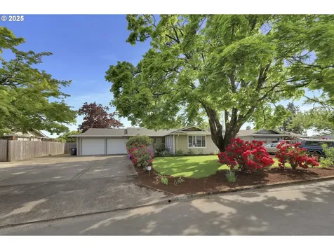 541 Pinedale Avenue Springfield OR 97477