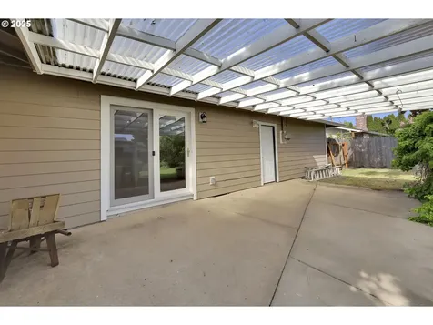 541 Pinedale Avenue Springfield OR 97477