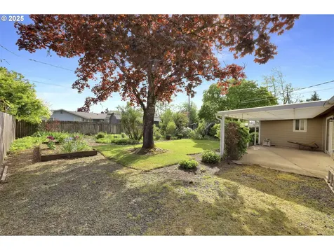 541 Pinedale Avenue Springfield OR 97477