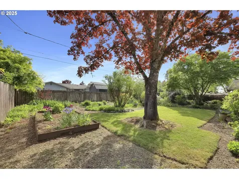 541 Pinedale Avenue Springfield OR 97477