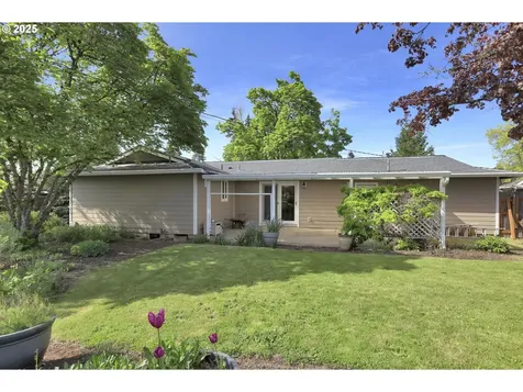 541 Pinedale Avenue Springfield OR 97477