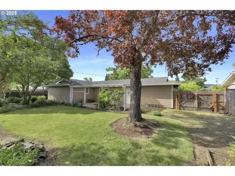 541 Pinedale Avenue Springfield OR 97477