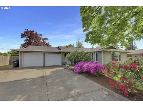541 Pinedale Avenue Springfield OR 97477