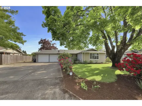 541 Pinedale Avenue Springfield OR 97477