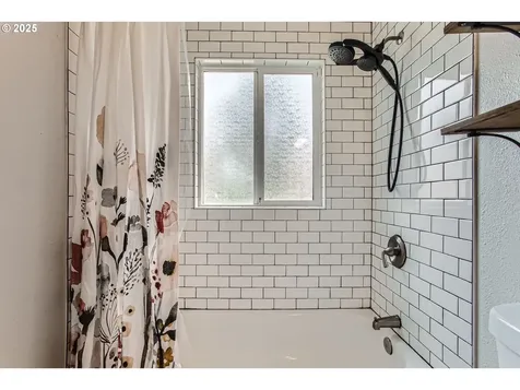 246 NE 192nd Avenue Portland OR 97230