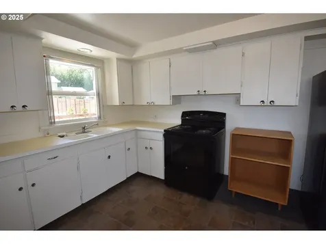1318 W 10th Street The Dalles OR 97058